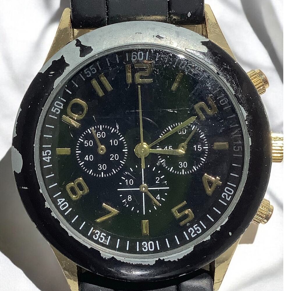 Vintage Darice Men's Analog Watch, Black Silicone Band, Paint Peel, Non-Operable